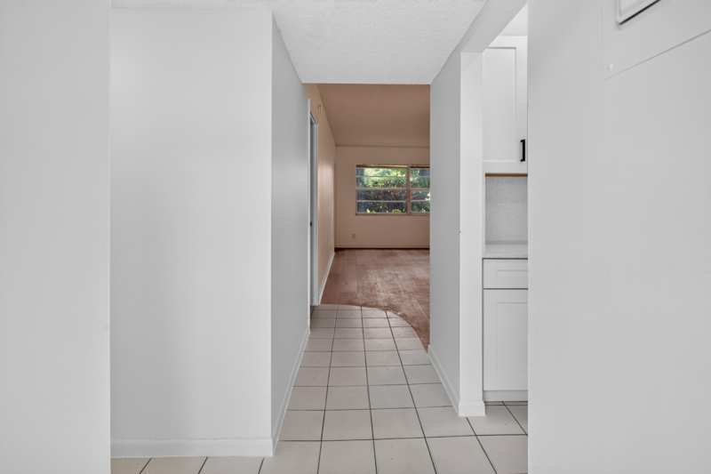 1 bedroom Condominium at 5061 W Oakland Park Boulevard #113, Fern Gardens Condo, Lauderdale Lakes — photo 1