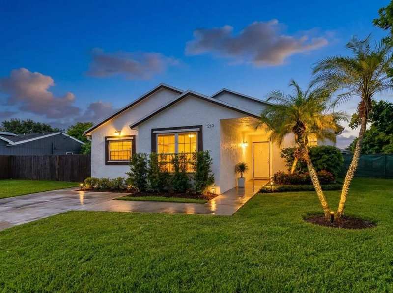 4 bedroom Single Family Residence at 1240 Grandview Circle, Counterpoint Estates 10, Royal Palm Beach — photo 1