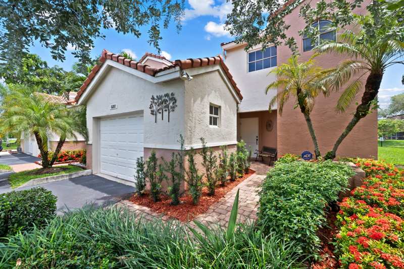 3 bedroom Townhouse at 8211 NW 70th Street, Walden Pond at Woodmont, Tamarac — photo 1