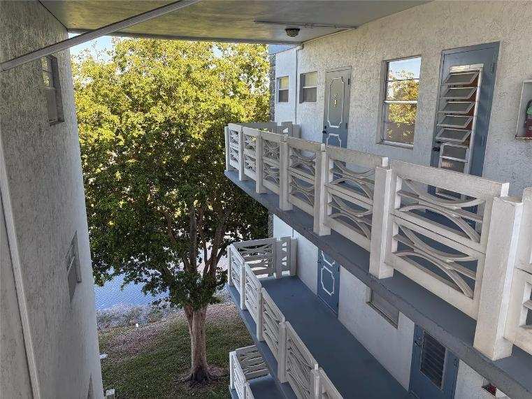 1 bedroom Condominium at 4050 NW 42nd Avenue #415, Topaz North Condo, Lauderdale Lakes — photo 1