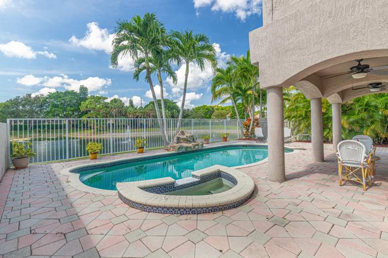 3 bedroom Single Family Residence at 9682 Via Emilie, Palmetto Park Woods, Boca Raton — photo 1