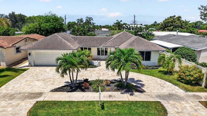 4 bedroom Single Family Residence at 6351 NE 22nd Avenue, Imperial Point 2 Sec, Fort Lauderdale — photo 1