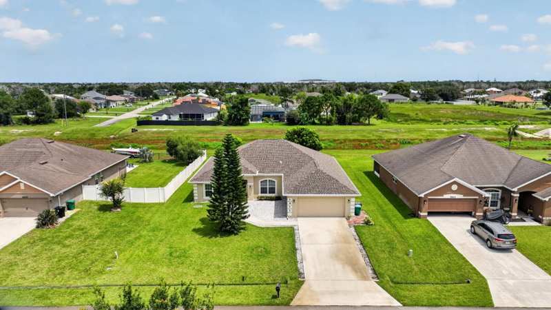 4 bedroom Single Family Residence at 5852 NW Ethel Court, Port St Lucie Section 46 1st Replat, Port St. Lucie — photo 1