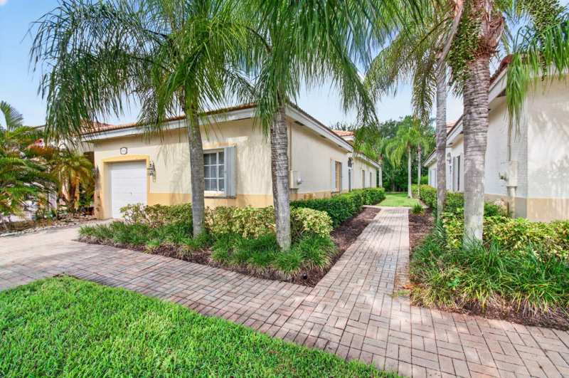 3 bedroom Villa at 2323 Windjammer Way, Baywinds Pod H, West Palm Beach — photo 1