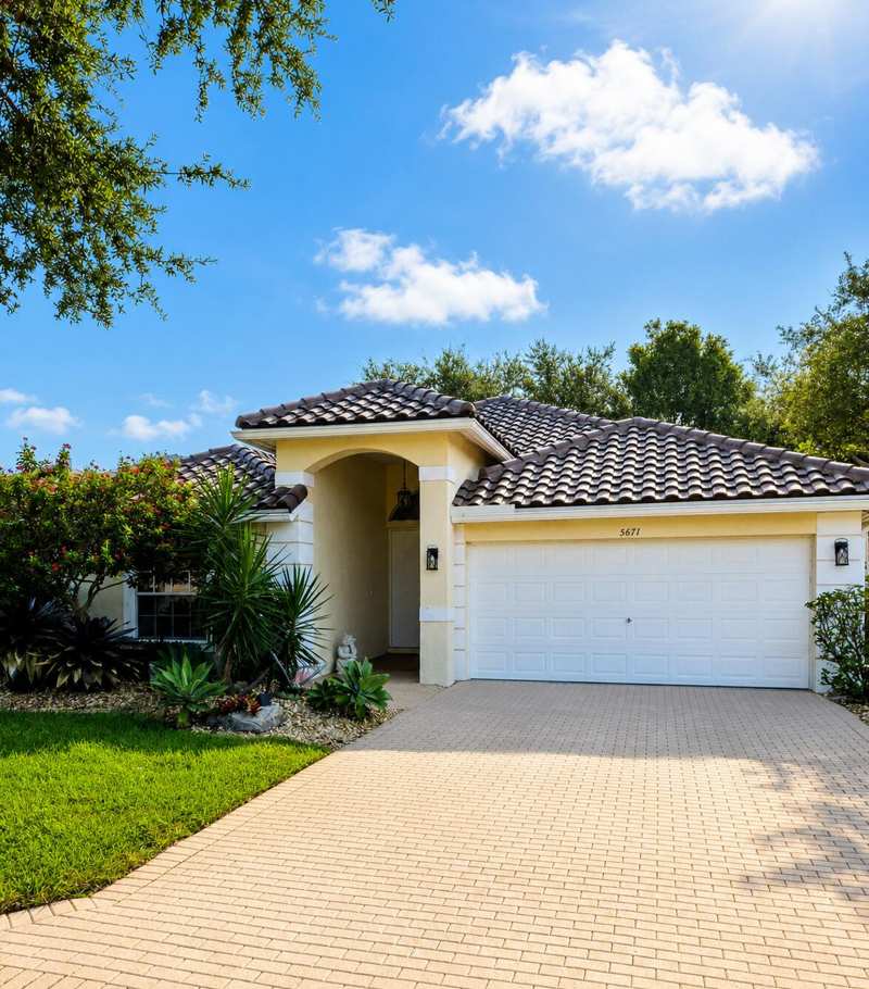 3 bedroom Single Family Residence at 5671 S Fountains Drive, Enclave At The Fountains 3, Lake Worth — photo 1