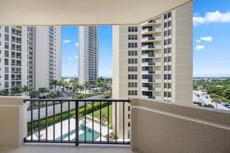 2 bedroom Condominium at 2800 N Ocean Drive #A-8B, Phoenix Towers Condo, Riviera Beach — photo 1