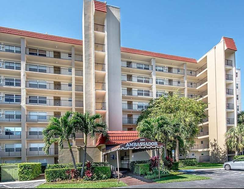 2 bedroom Condominium at 3465 Via Poinciana #804, Ambassador I Condo, Lake Worth — photo 1