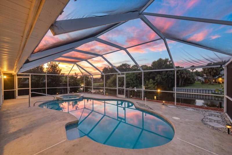 3 bedroom Single Family Residence at 320 NE Surfside Avenue, Port St Lucie Section 26, Port St. Lucie — photo 1