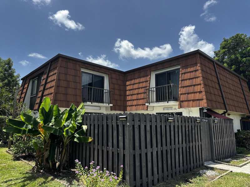 2 bedroom Townhouse at 2164 White Pine Circle #B, Pines 2, Greenacres — photo 1