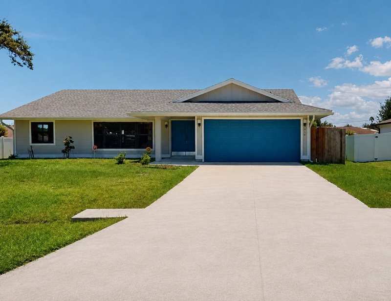 3 bedroom Single Family Residence at 974 SE Belfast Avenue, Port St Lucie Section 3, Port St. Lucie — photo 1