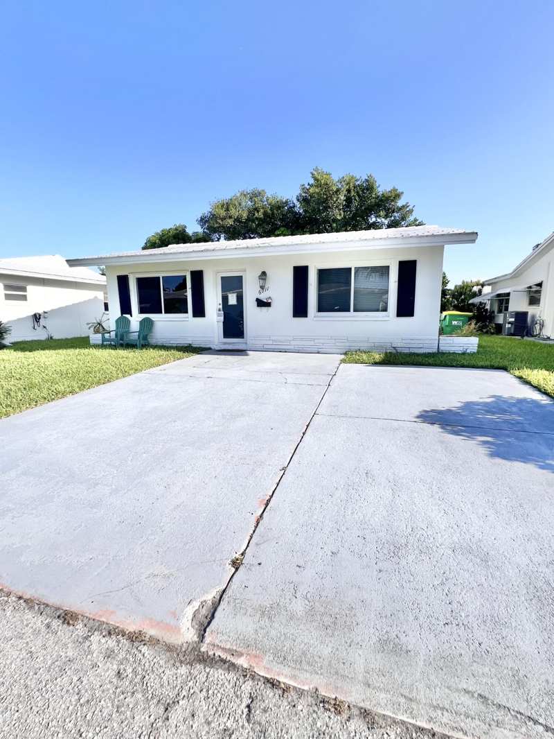 2 bedroom Single Family Residence at 6711 NW 72nd Street, Mainlands Of Tamarac Lakes, Tamarac — photo 1
