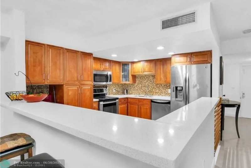3 bedroom Condominium at 2760 NW 47th Lane #2805, Colonies Two Condo, Lauderdale Lakes — photo 1