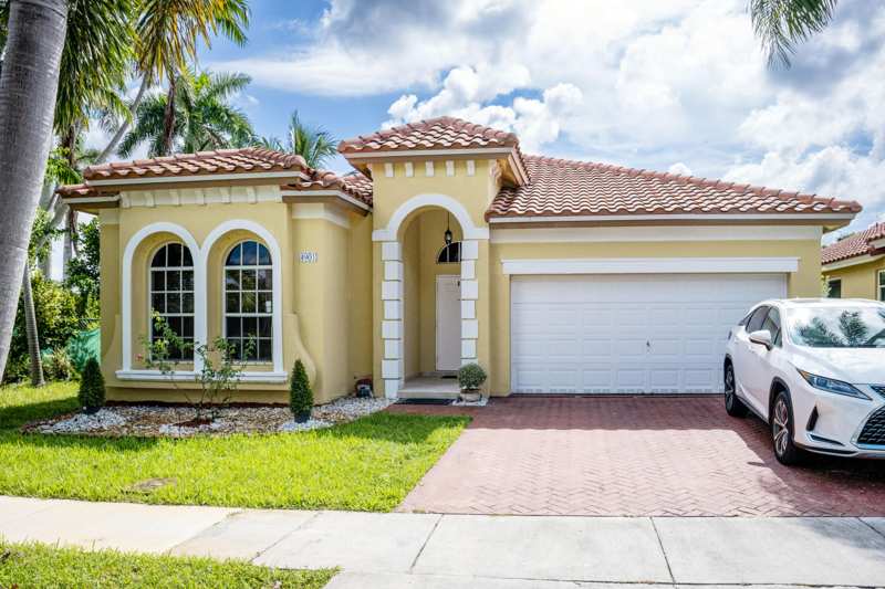 4 bedroom Single Family Residence at 4901 SW 134th Avenue, Miramar Patio Homes, Miramar — photo 1