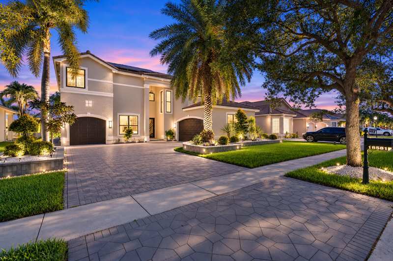 5 bedroom Single Family Residence at 18581 SW 44th Street, Sunset Lakes Plat Three, Miramar — photo 1