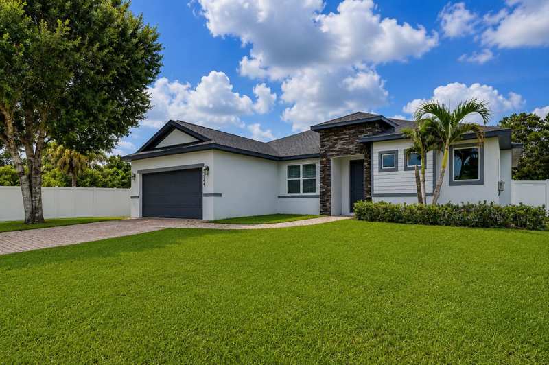 3 bedroom Single Family Residence at 2384 SW Salmon Road, Port St Lucie Section 35, Port St. Lucie — photo 1