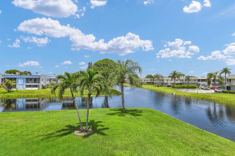 1 bedroom Condominium at 359 Saxony Trail #H, Kings Point Saxony Condos, Delray Beach — photo 1
