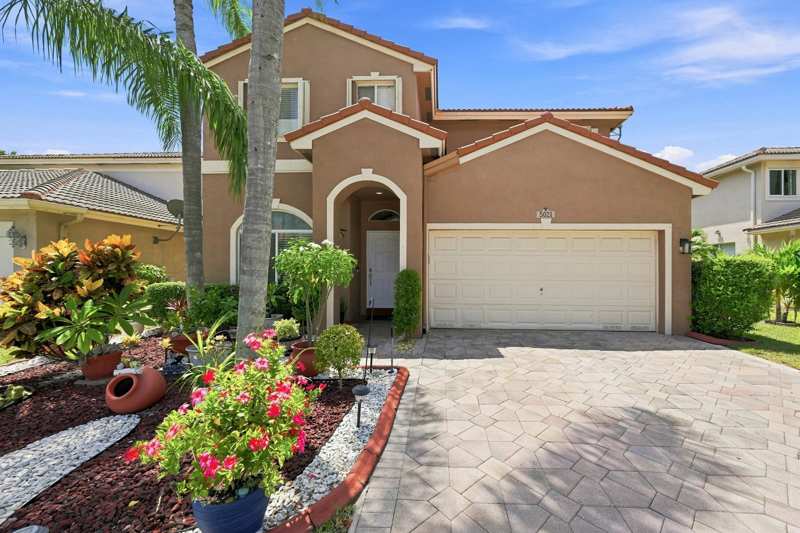 4 bedroom Single Family Residence at 5021 Pebblebrook Terrace, Banyan Trails, Coconut Creek — photo 1
