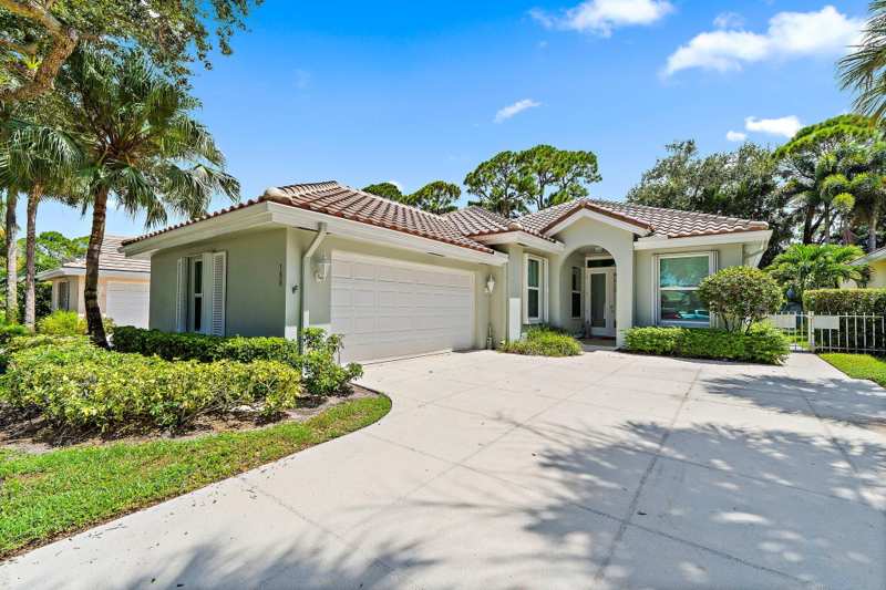 3 bedroom Single Family Residence at 188 S Hampton Drive, Hamptons At Maplewood, Jupiter — photo 1