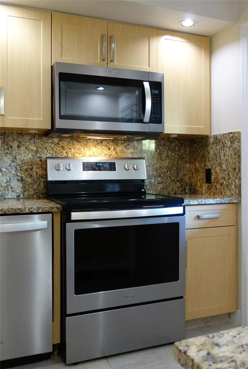 1 bedroom Condominium at 2600 S Course Drive #104, No 15 Palm-Aire Country Club, Pompano Beach — photo 1