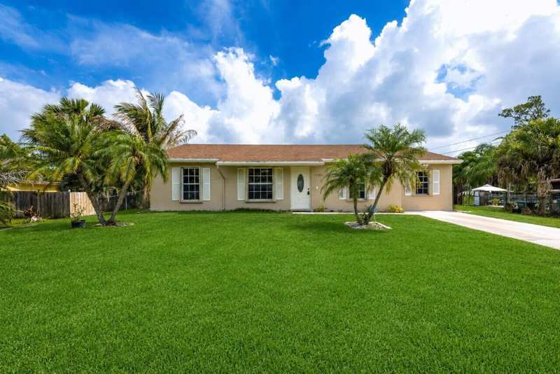 5 bedroom Single Family Residence at 15285 San Diego Drive, Loxahatchee Groves, Loxahatchee Groves — photo 1