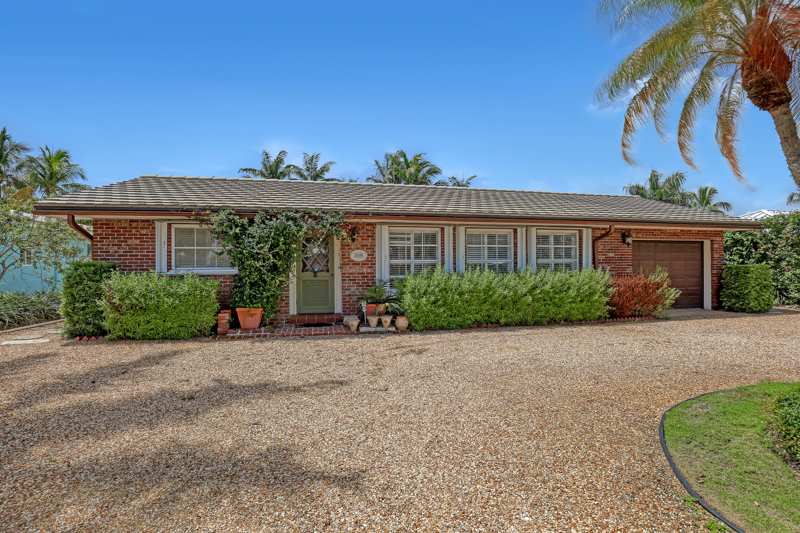 2 bedroom Single Family Residence at 306 Cascade Lane, Palm Beach Shores, Palm Beach Shores — photo 1