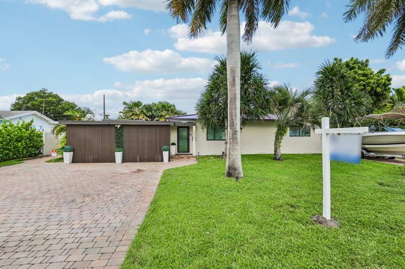 4 bedroom Single Family Residence at 2601 NE 18th Street, Connor Estates, Pompano Beach — photo 1