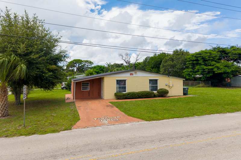 3 bedroom Single Family Residence at 2102 Avenue P, Southern Pines, Fort Pierce — photo 1