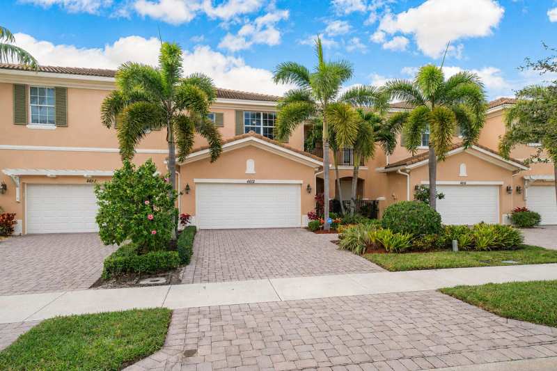 3 bedroom Townhouse at 4612 Cadiz Circle, Paloma, Palm Beach Gardens — photo 1