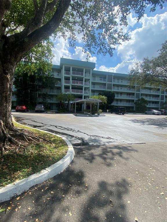 3 bedroom Condominium at 802 Cypress Grove Lane #408, No 122 Palm-Aire Country Club, Pompano Beach — photo 1