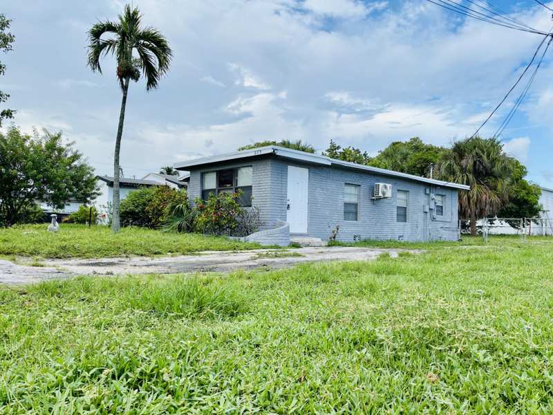 3 bedroom Single Family Residence at 605 NW 9th Avenue, Scotts Park First Add, Pompano Beach — photo 1