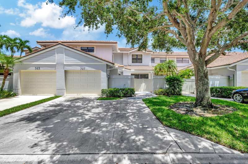 3 bedroom Townhouse at 527 Prestwick Circle, Prestwick Chase, Palm Beach Gardens — photo 1