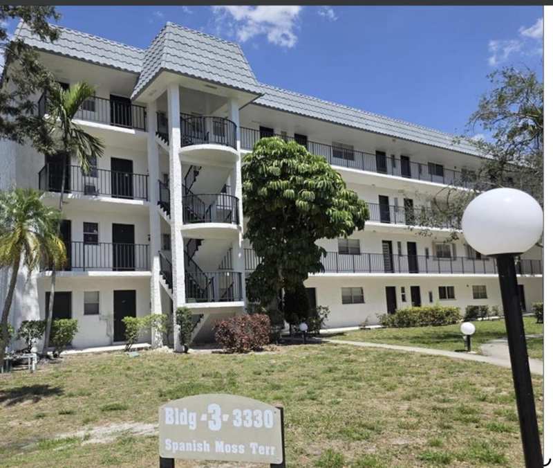 2 bedroom Condominium at 3330 Spanish Moss Terrace #212, Garden Lakes Of Inverrary, Lauderhill — photo 1