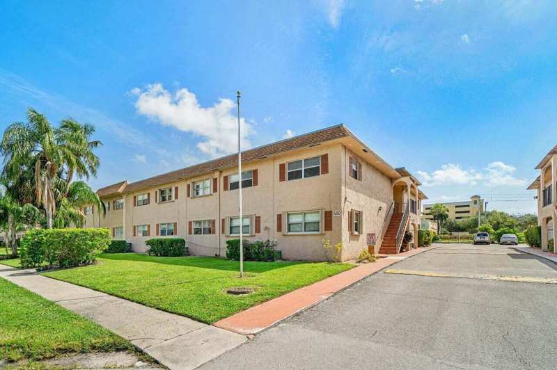2 bedroom Condominium at 500 SW 2nd Avenue #120, Boca Towne Centre Condo, Boca Raton — photo 1