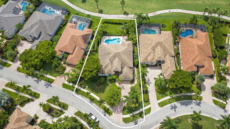 3 bedroom Single Family Residence at 9054 Lakes Boulevard, Ibis Golf And Country Club 9, West Palm Beach — photo 1