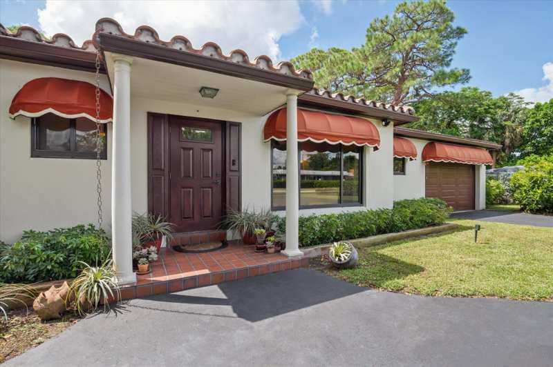 4 bedroom Single Family Residence at 4120 SW 1st Court, Country Club Estates Unit, Plantation — photo 1