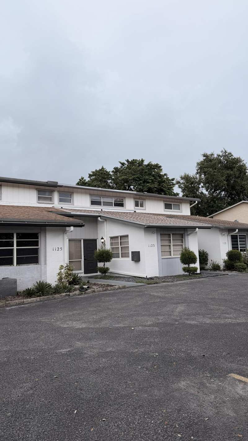 3 bedroom Townhouse at 1123 W Prospect Road, Twin Lakes, Fort Lauderdale — photo 1