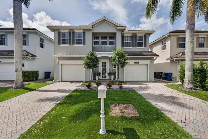 4 bedroom Single Family Residence at 1608 SW 23rd Street, Georgian Oaks, Fort Lauderdale — photo 1