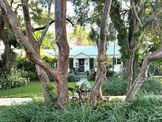 4 bedroom Single Family Residence at 41 SW 5th Street, Dania Heights, Dania Beach — photo 1