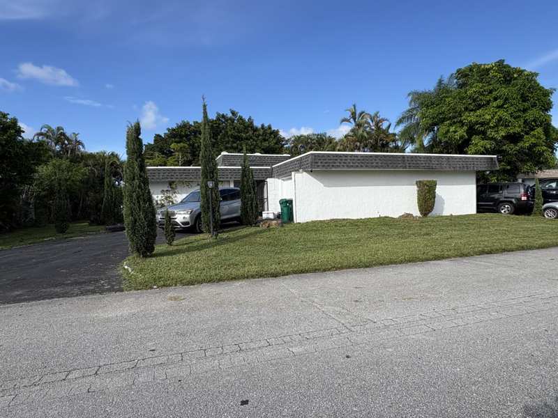 2 bedroom Single Family Residence at 5603 White Cedar Lane, Woodlands Sec Seven, Tamarac — photo 1