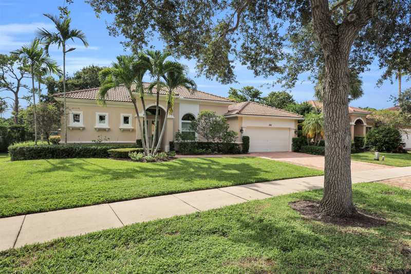3 bedroom Single Family Residence at 103 Magnolia Way, Riverside Oaks, Tequesta — photo 1