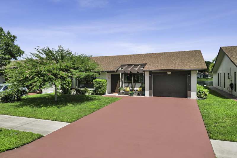 2 bedroom Single Family Residence at 2129 SW 17th Circle, Meadows Of Crystal Lake, Deerfield Beach — photo 1