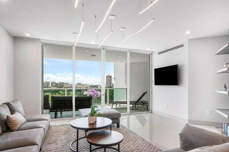 1 bedroom Condominium at 550 SE Mizner Boulevard #B709, Townsend Place Condo, Boca Raton — photo 1