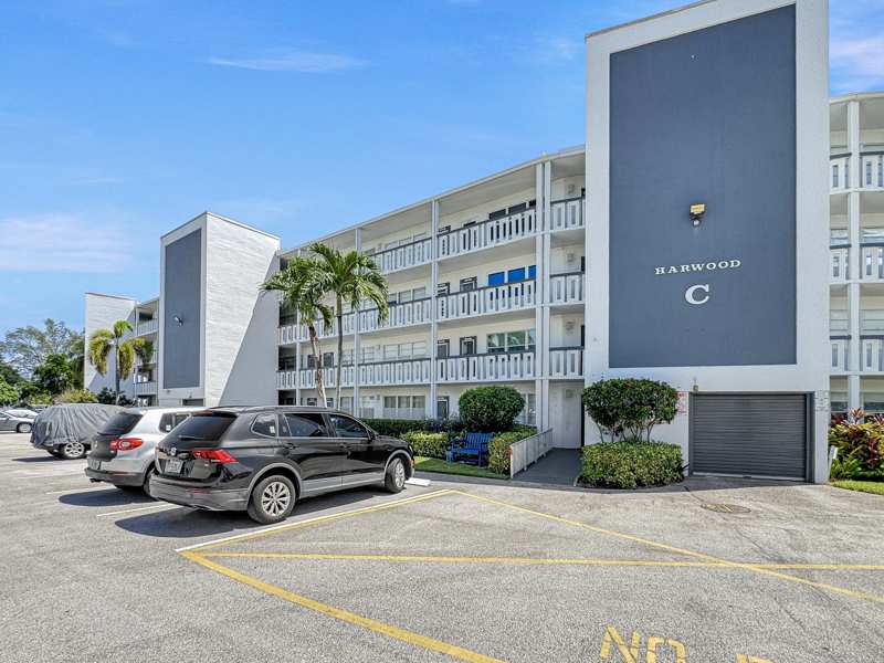 1 bedroom Condominium at 1013 Harwood C #1013, Harwood C Condo, Deerfield Beach — photo 1