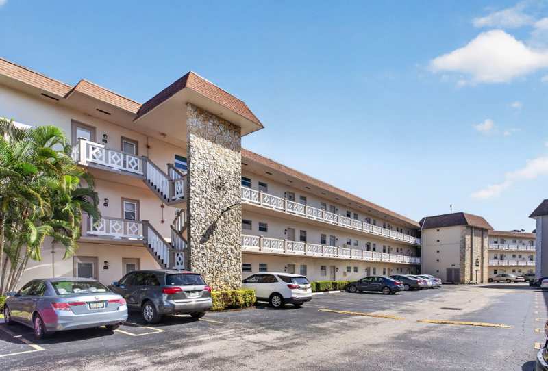 1 bedroom Condominium at 5181 W Oakland Park Boulevard #104, Quinsana Gardens Condo, Lauderdale Lakes — photo 1