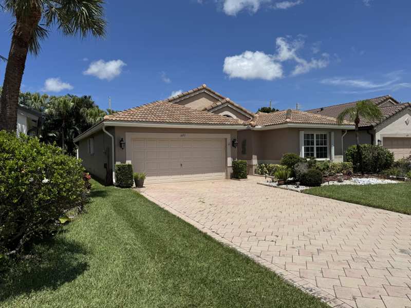 3 bedroom Single Family Residence at 6693 Sun River Road, Lakeridge Greens At Pipers Glen, Boynton Beach — photo 1