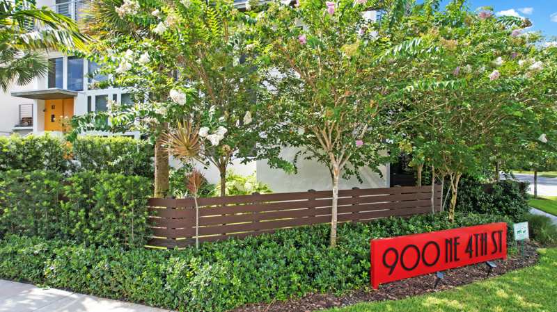 3 bedroom Townhouse at 900 NE 4th Street #B4, Resub Blks 9-12 Holmberg, Fort Lauderdale — photo 1