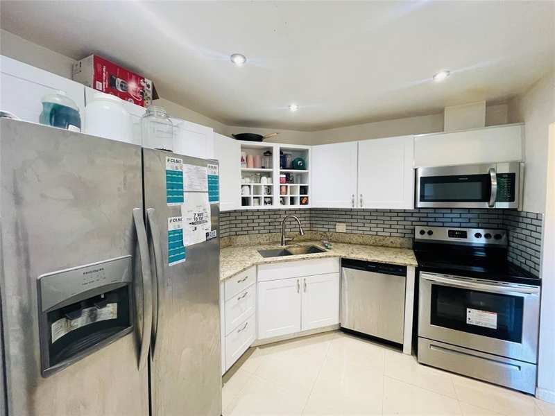 2 bedroom Condominium at 6300 S Falls Circle Drive #412, Falls of Inverrary, Lauderhill — photo 1