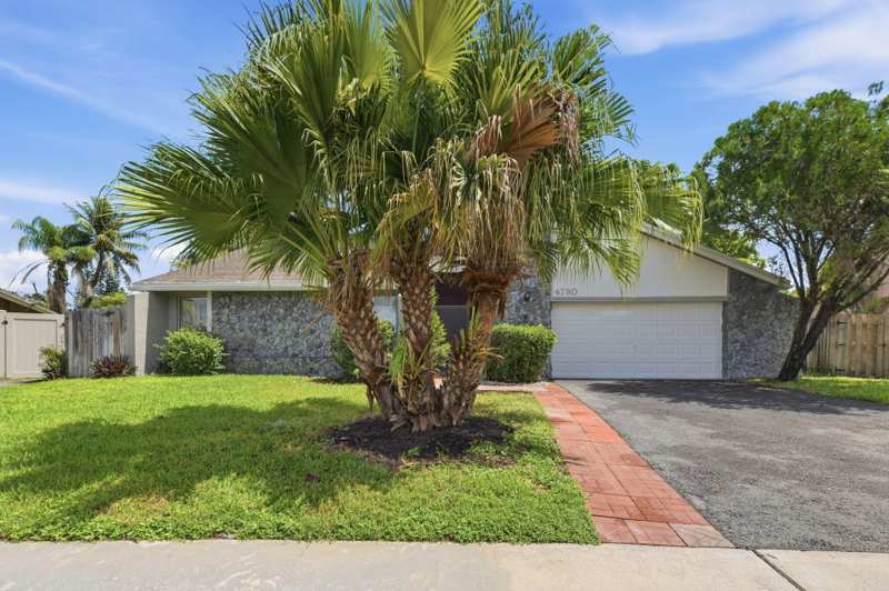 4 bedroom Single Family Residence at 4790 NW 85th Avenue, City Of Lauderhill Sec 1, Lauderhill — photo 1