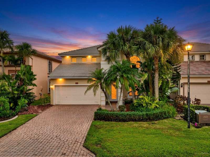 4 bedroom Single Family Residence at 248 NW Red Cedar Street #248, Jensen Beach Country Club, Jensen Beach — photo 1
