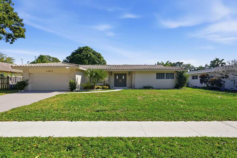 4 bedroom Single Family Residence at 1430 NW 73rd Avenue, Mirror Lake Estates Sec Six, Plantation — photo 1